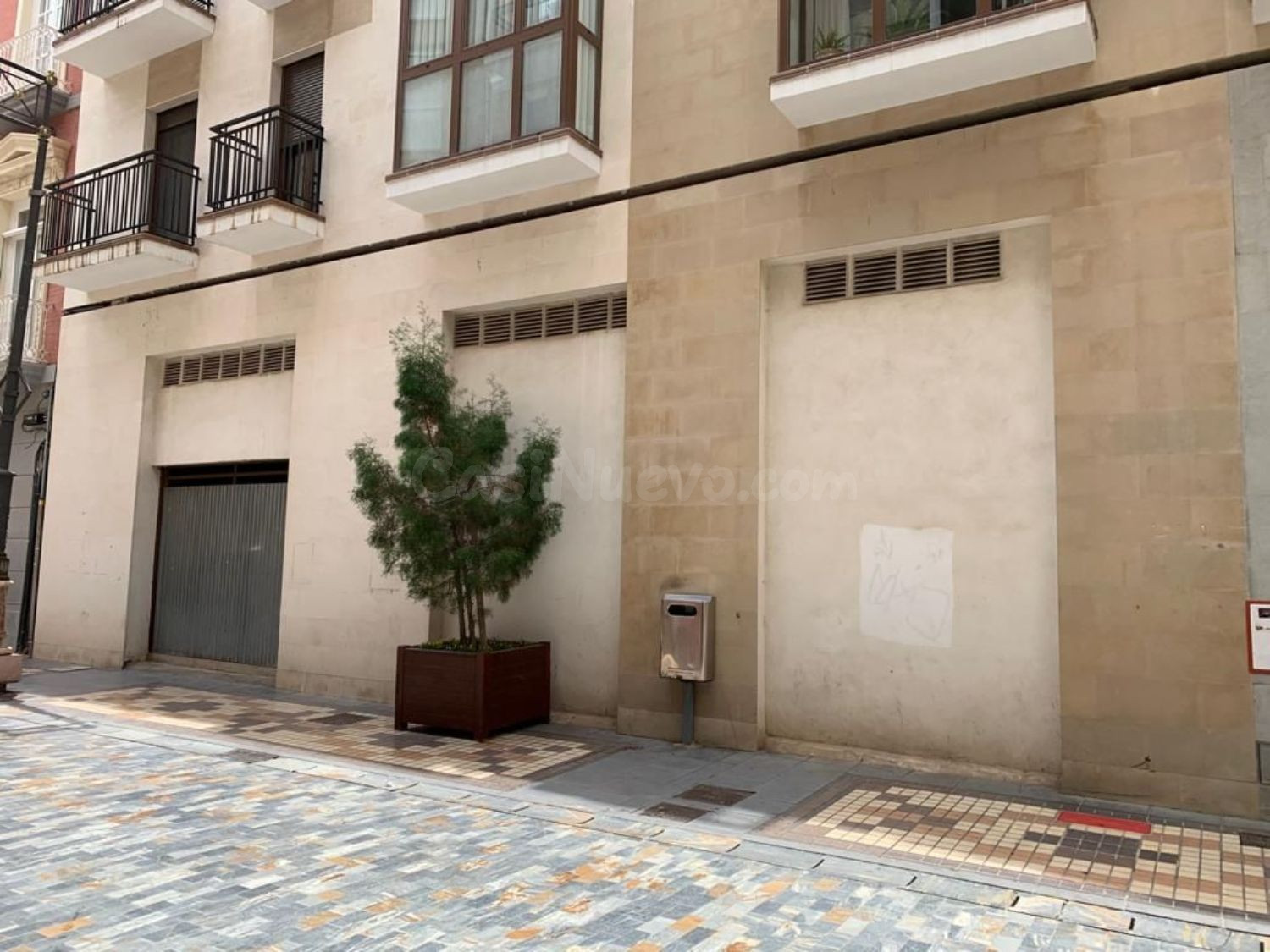 Local comercial 945m² en venta - Casco Antiguo - foto 2