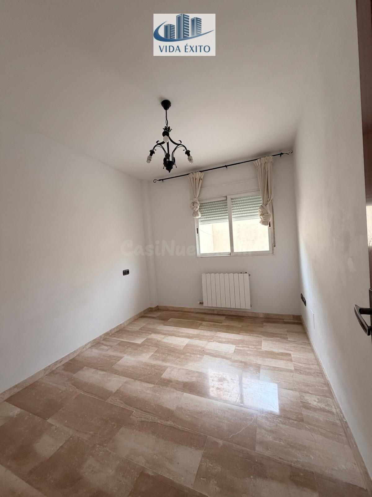 CASA EN EL BULEVAR - foto 2