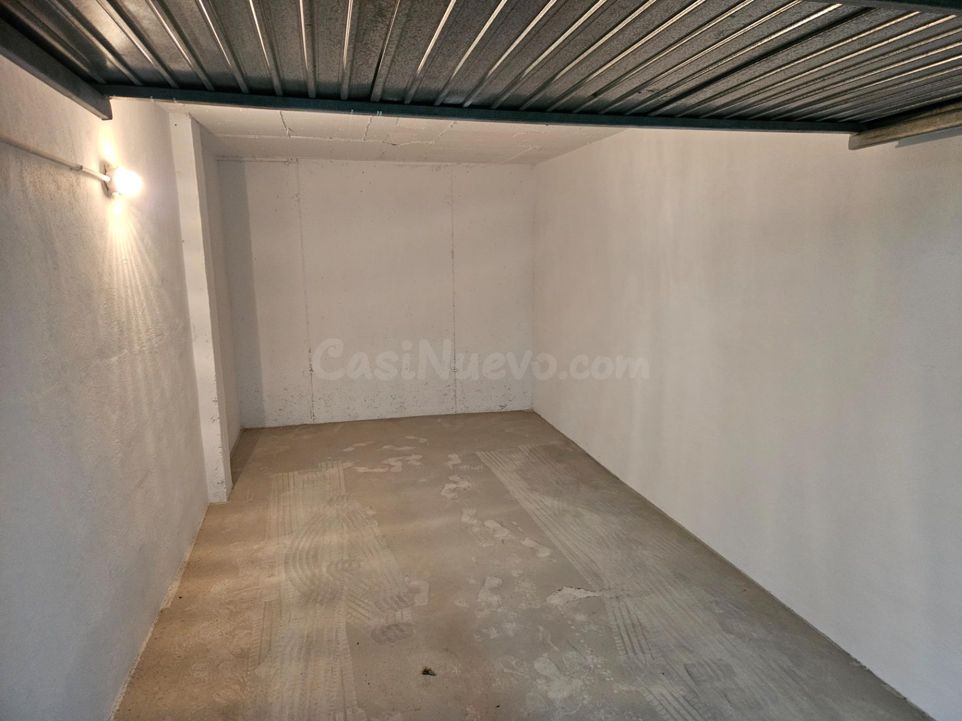 Plaza de garaje  situada en la urbanización Miradores del Puerto, ubicada en el kilómetro 14 de La Manga del Mar Menor. - foto 3