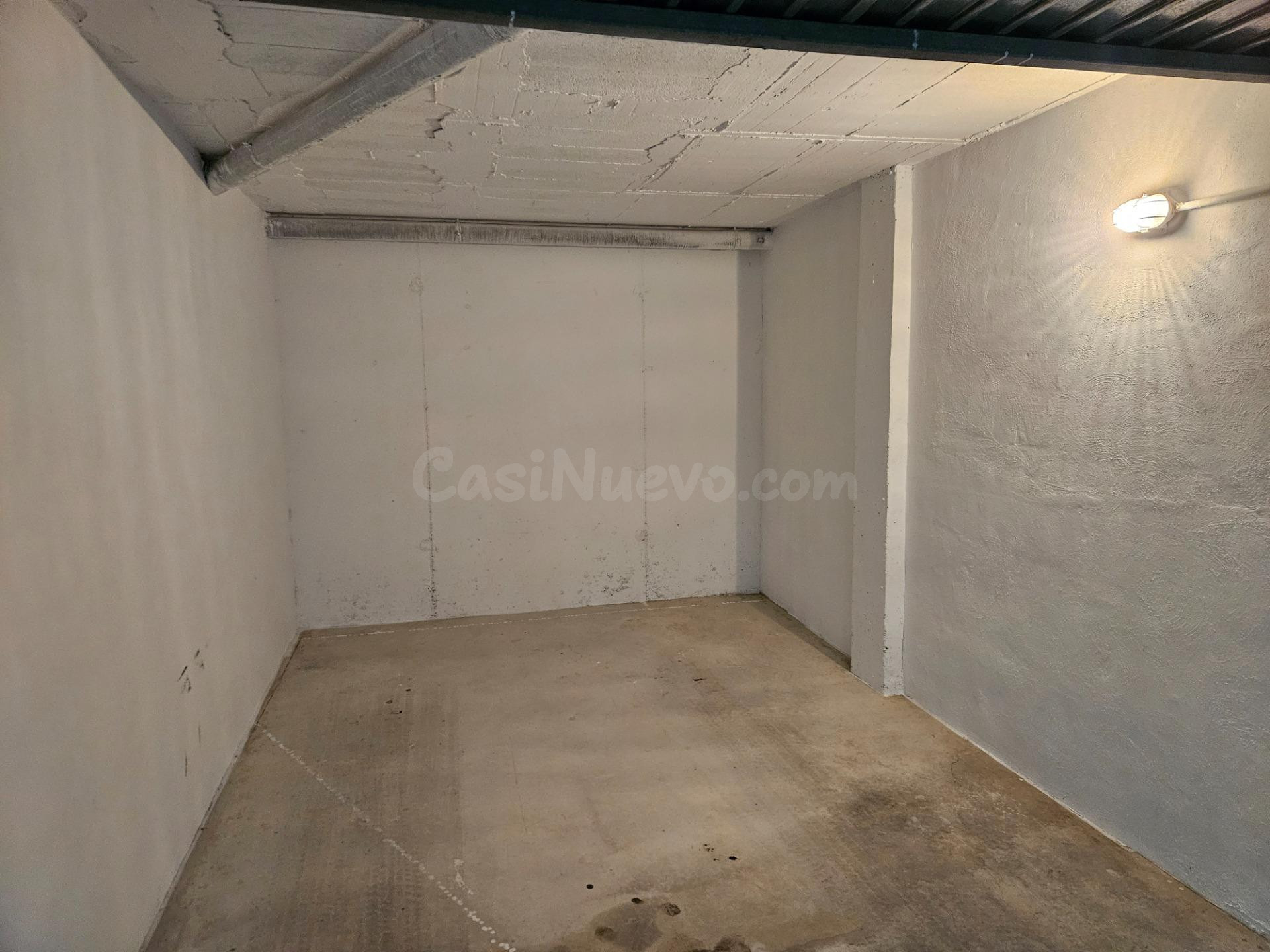 Plaza de garaje  situada en la urbanización Miradores del Puerto, ubicada en el kilómetro 14 de La Manga del Mar Menor. - foto 3