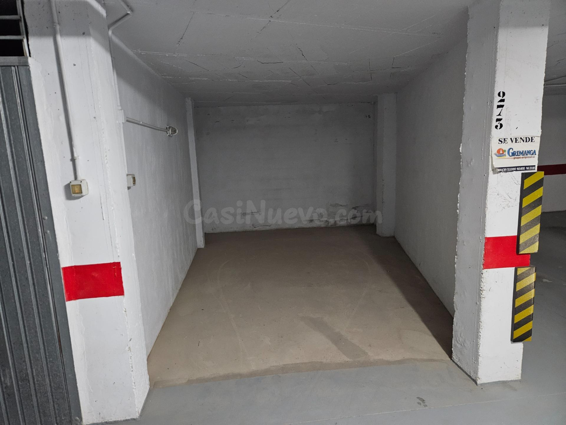 Plaza de garaje  situada en la urbanización Miradores del Puerto, ubicada en el kilómetro 14 de La Manga del Mar Menor. - foto 2