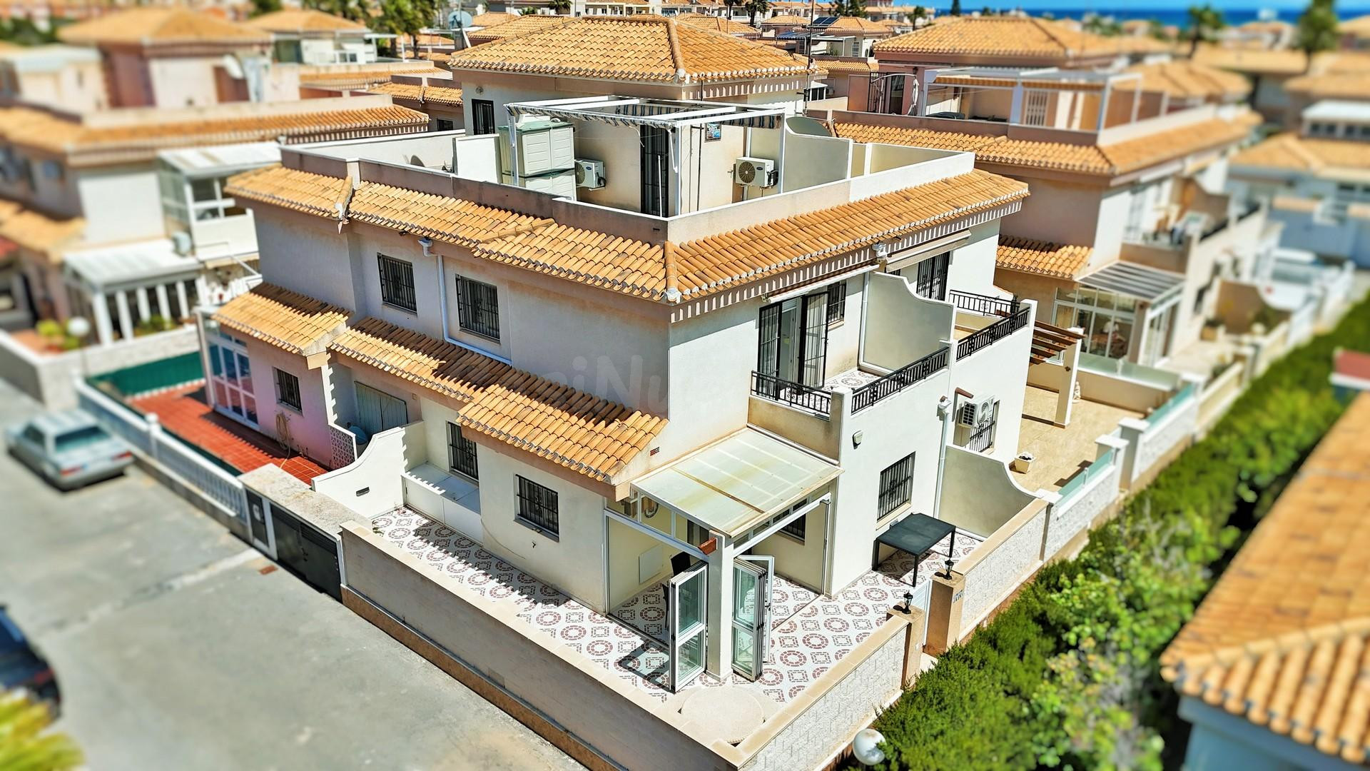 Adosado 3 habitaciones 98m² en venta - La Zenia - foto 3