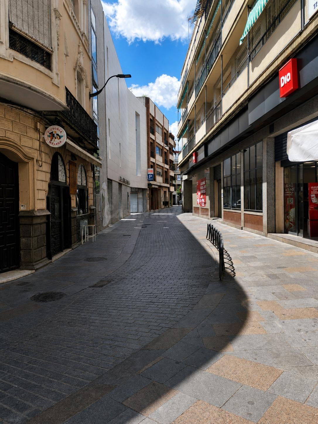 LOCAL COMERCIAL EN VENTA Y ALQUILER EN PLENO CENTRO DE CÓRDO - foto 4