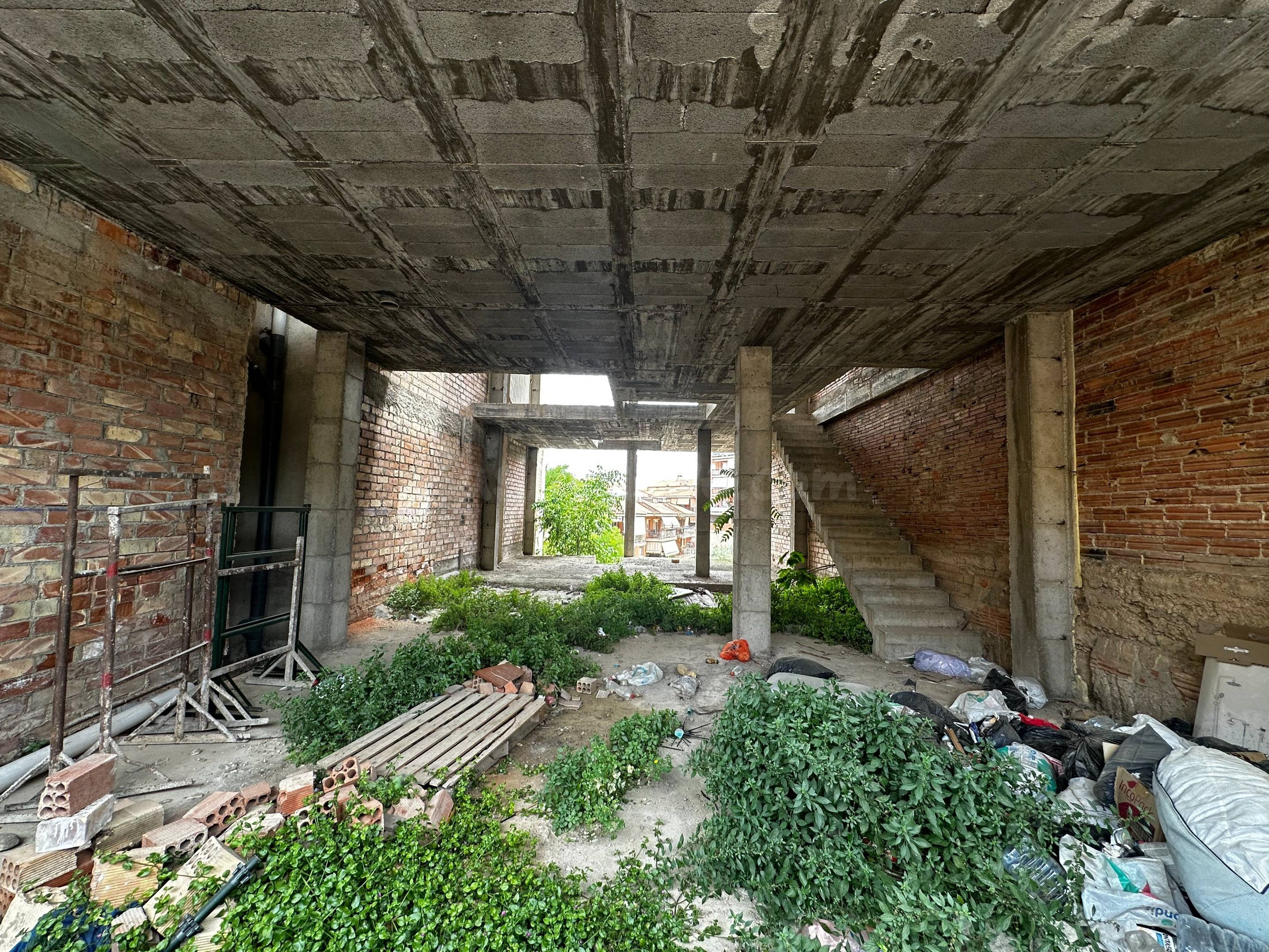 Edificio 100m² en venta - Nucli Urbà - foto 2