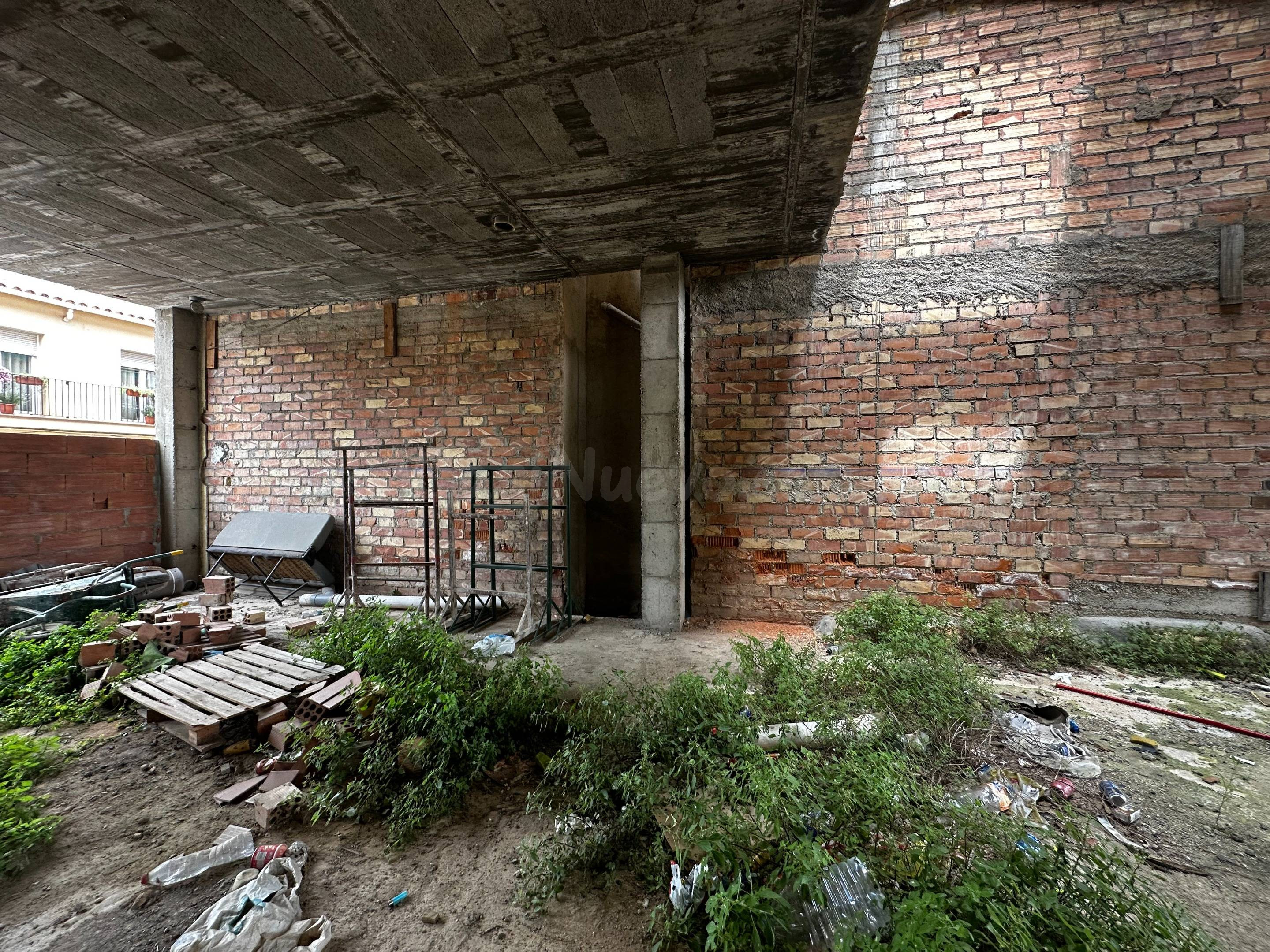 Edificio 100m² en venta - Nucli Urbà - foto 3
