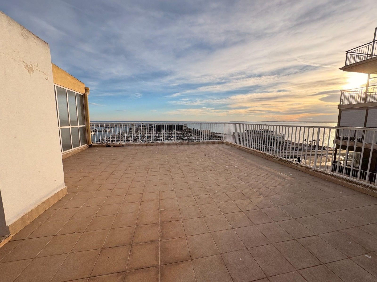 Apartamento 3 habitaciones 200m² en venta - Club nautico - foto 2