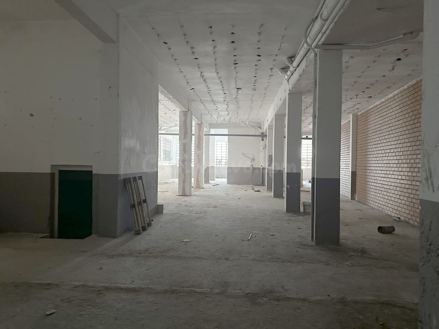 Local comercial 330m² en alquiler - Delicias - foto 3