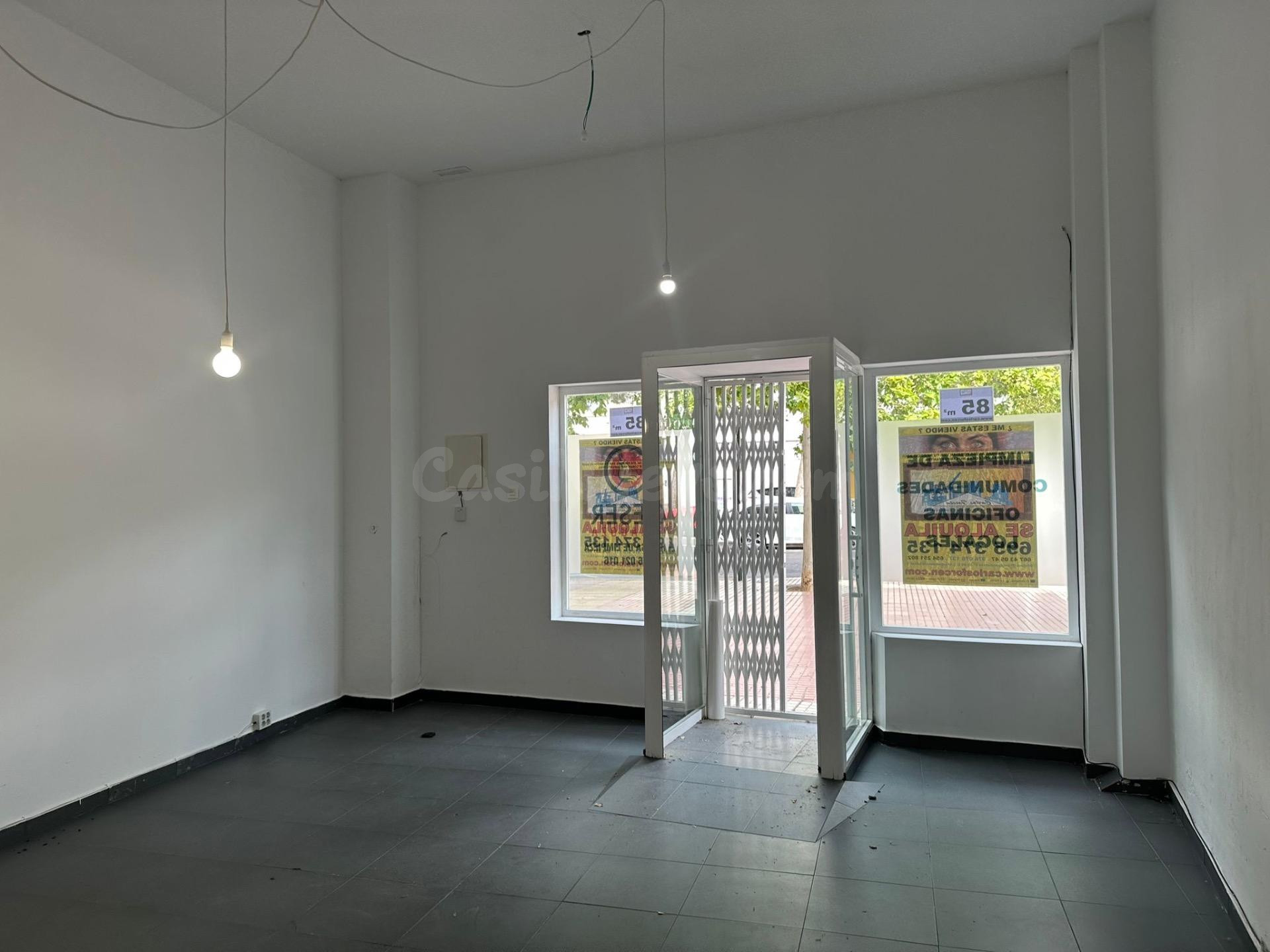 Local comercial 90m² en alquiler - Torrero - foto 3