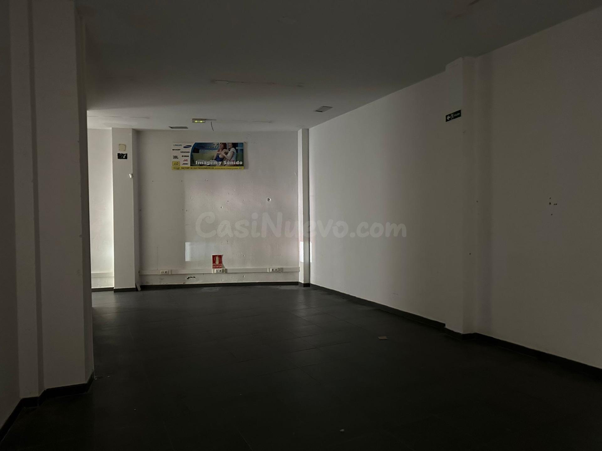Local comercial 90m² en alquiler - Torrero - foto 4