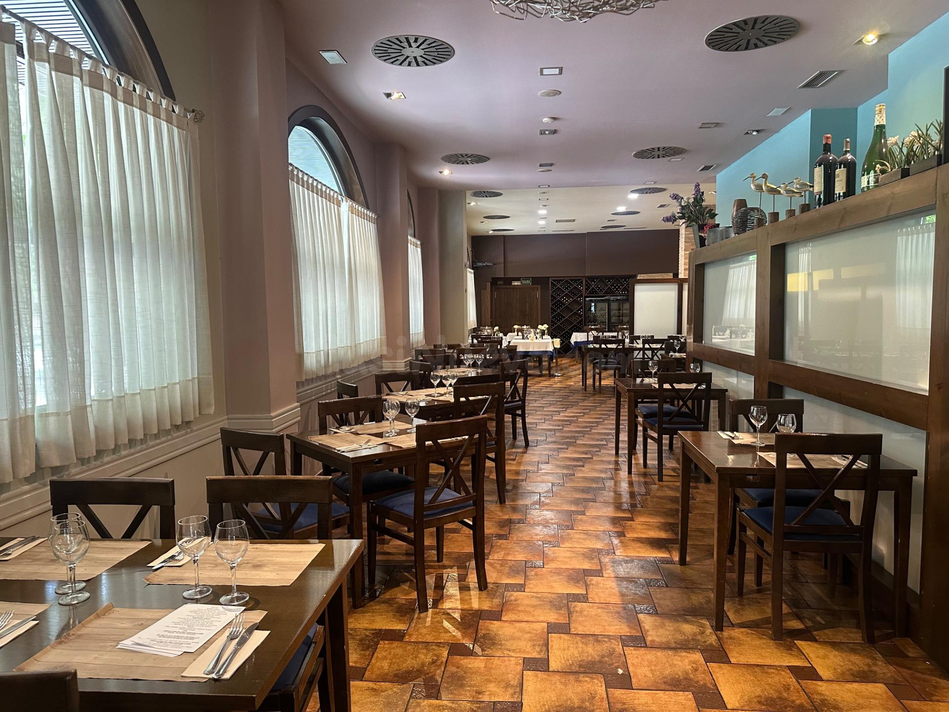 Local comercial 420m² en alquiler - Grancasa - foto 4