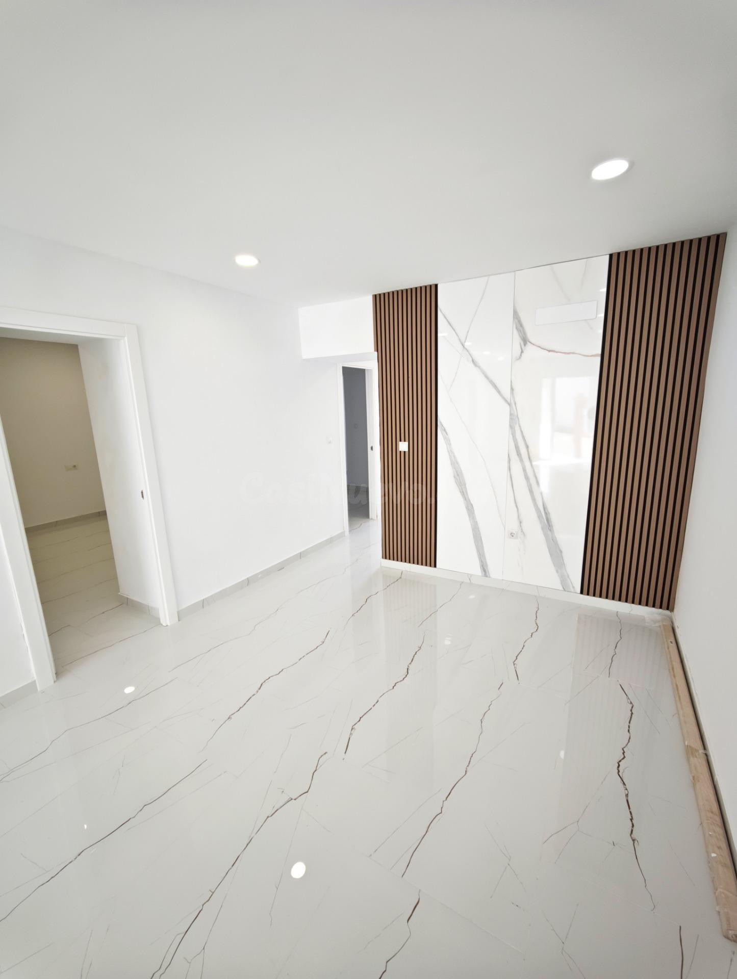 Piso de cuatro dormitorios renovado en Alhaurín el Grande - foto 4