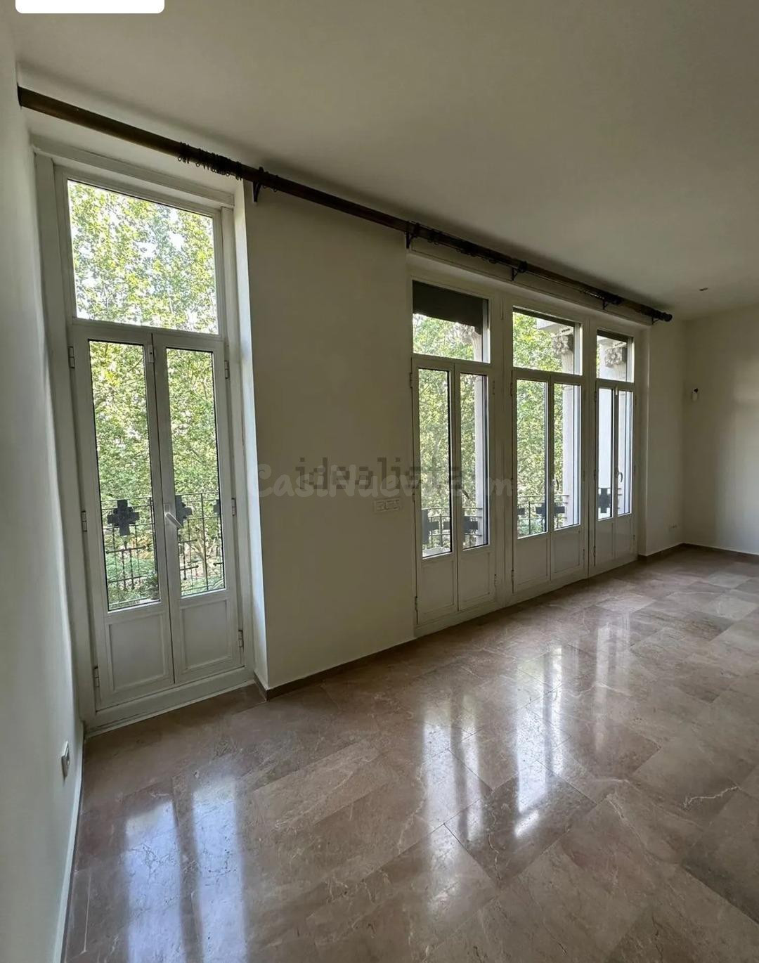 Piso 4 habitaciones 165m² en alquiler - Gran Vía - foto 2