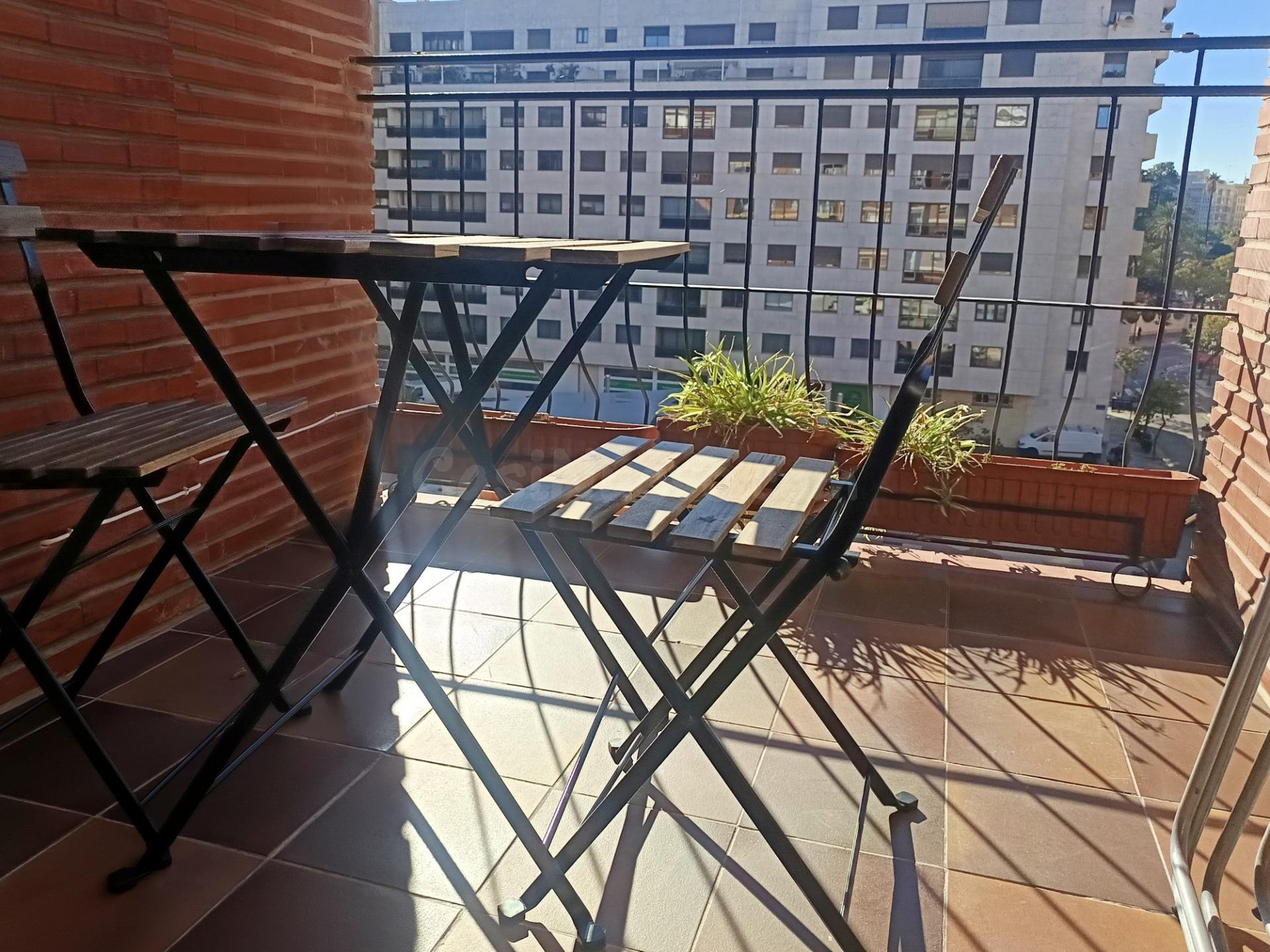 Piso 3 habitaciones 95m² en alquiler - Exposició - foto 2