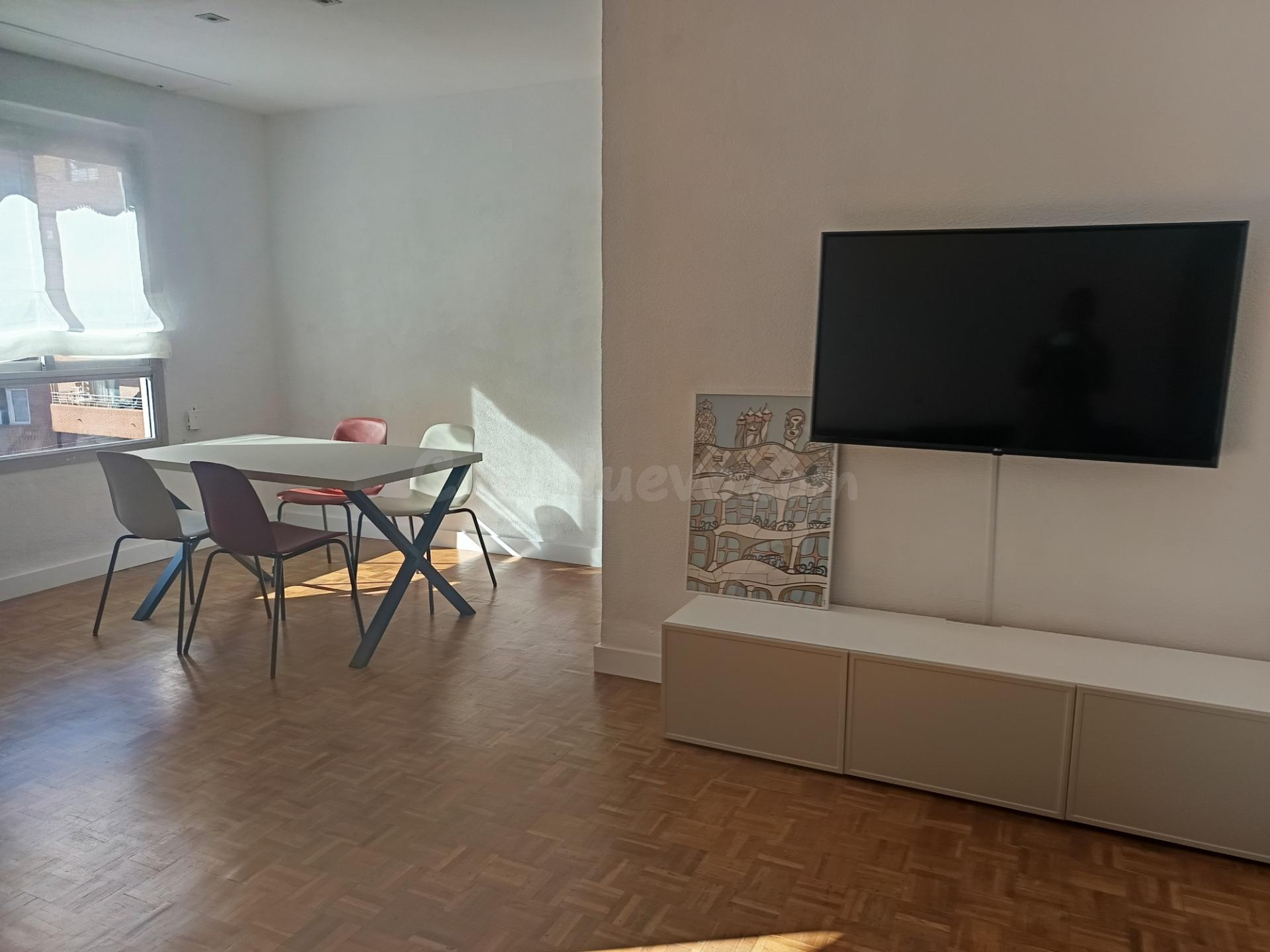 Piso 3 habitaciones 95m² en alquiler - Exposició - foto 5