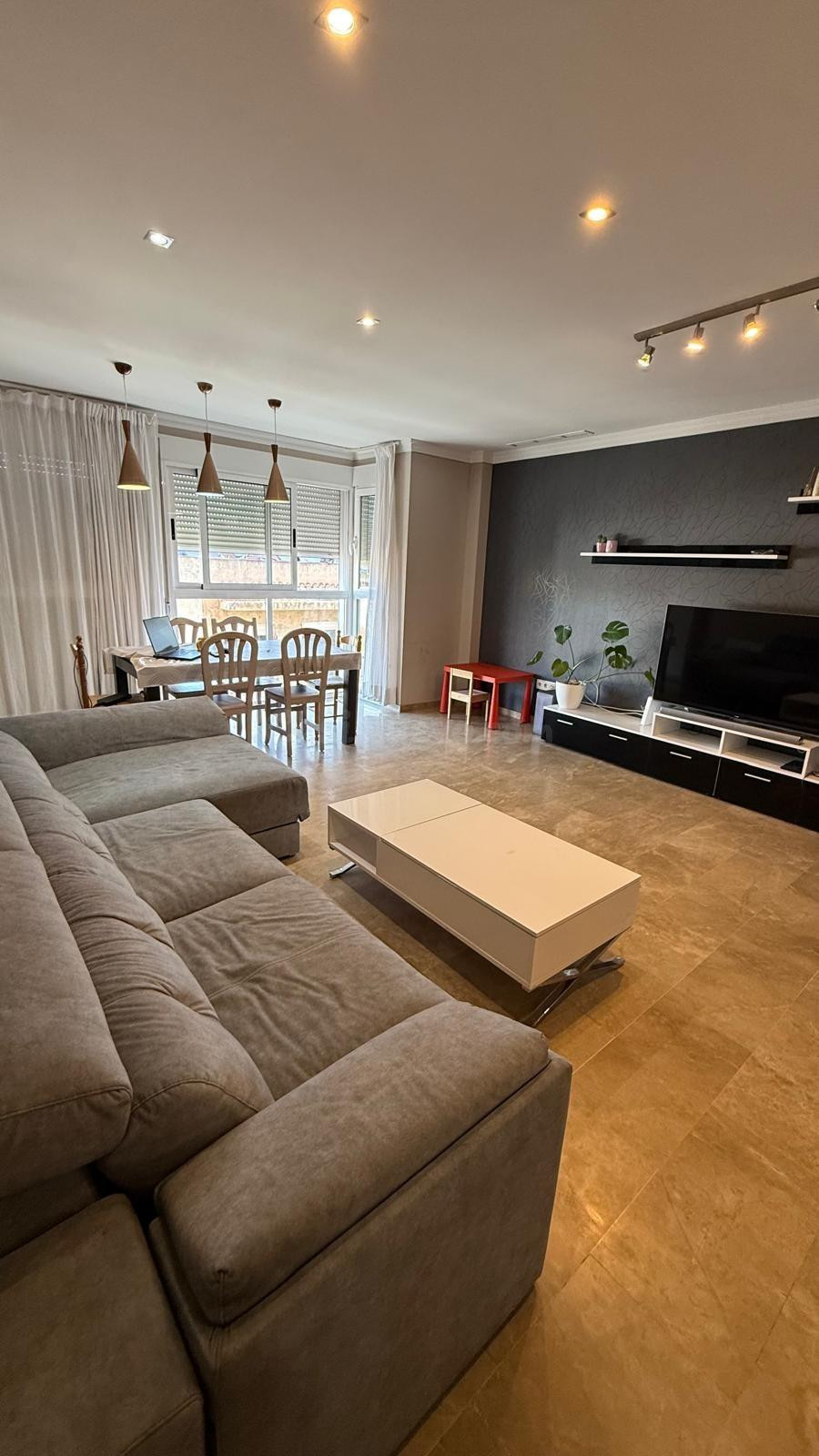 Piso 4 habitaciones 140m² en alquiler - Benimámet - foto 2