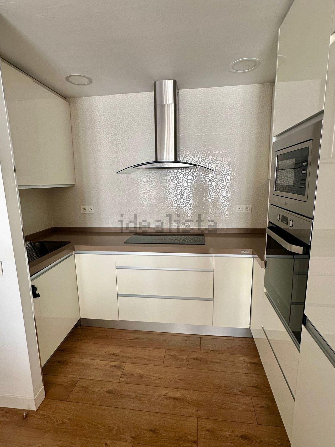 Piso 2 habitaciones 96m² en alquiler - Sant Pau - foto 5