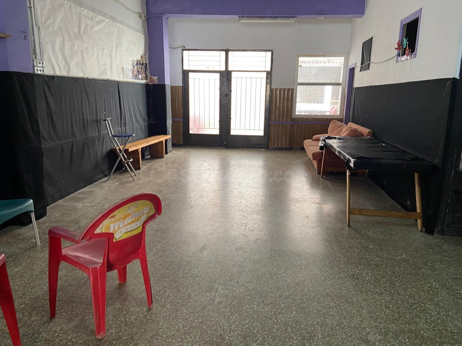 Almacén 154m² en venta - Barrio hospital - foto 2