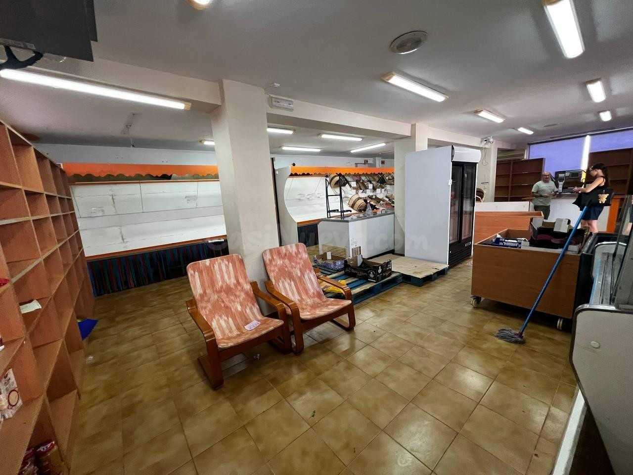 Local comercial 150m² en venta - Playa tavernes - foto 4