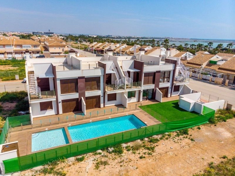 Adosado 2 habitaciones 99m² en venta - Lo pagan - foto 4