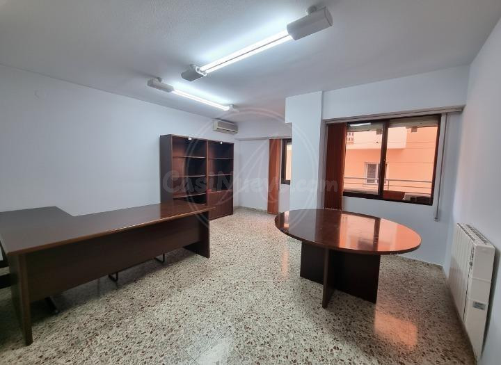 Local comercial 3 habitaciones 80m² en venta - Zona centro - foto 2
