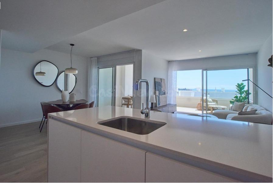 Apartamento dúplex con vistas al mar en Villajoyosa - foto 3