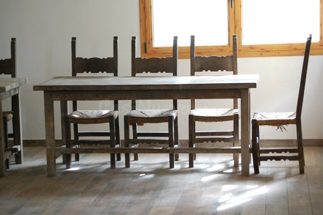 Mesa de madera maciza medidas 1,80 m x 0,8m