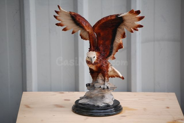 Aguila de cerámica