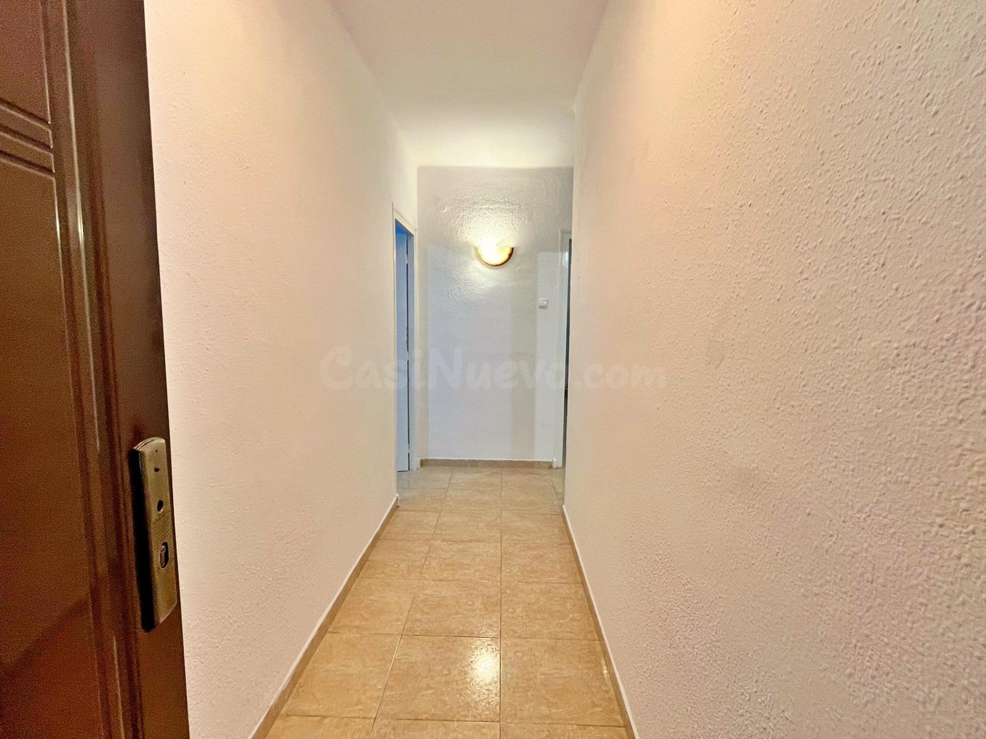 Bajo reformado en Tortosa - foto 3
