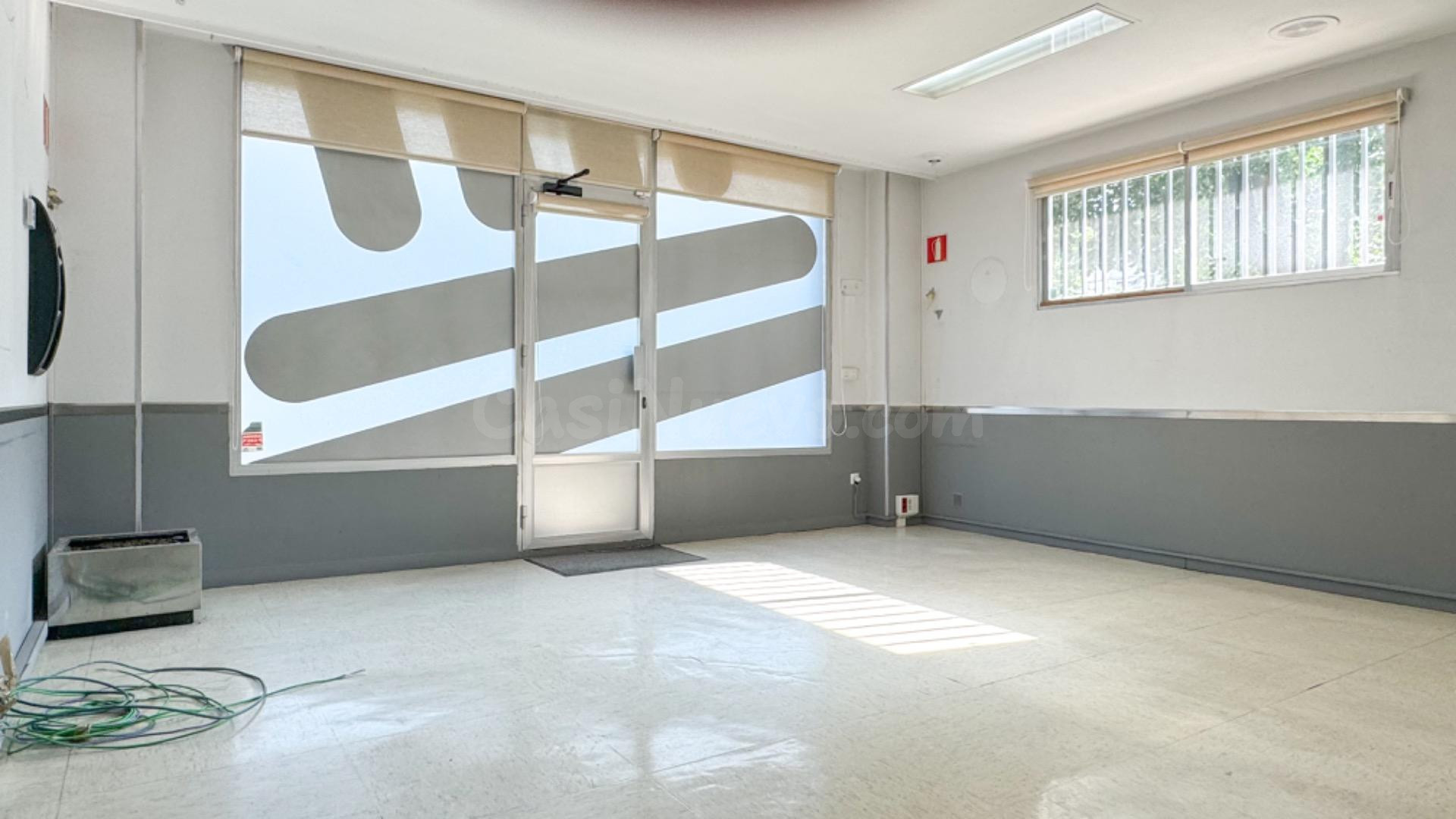 Local comercial 75m² en venta - Antiguo - foto 3