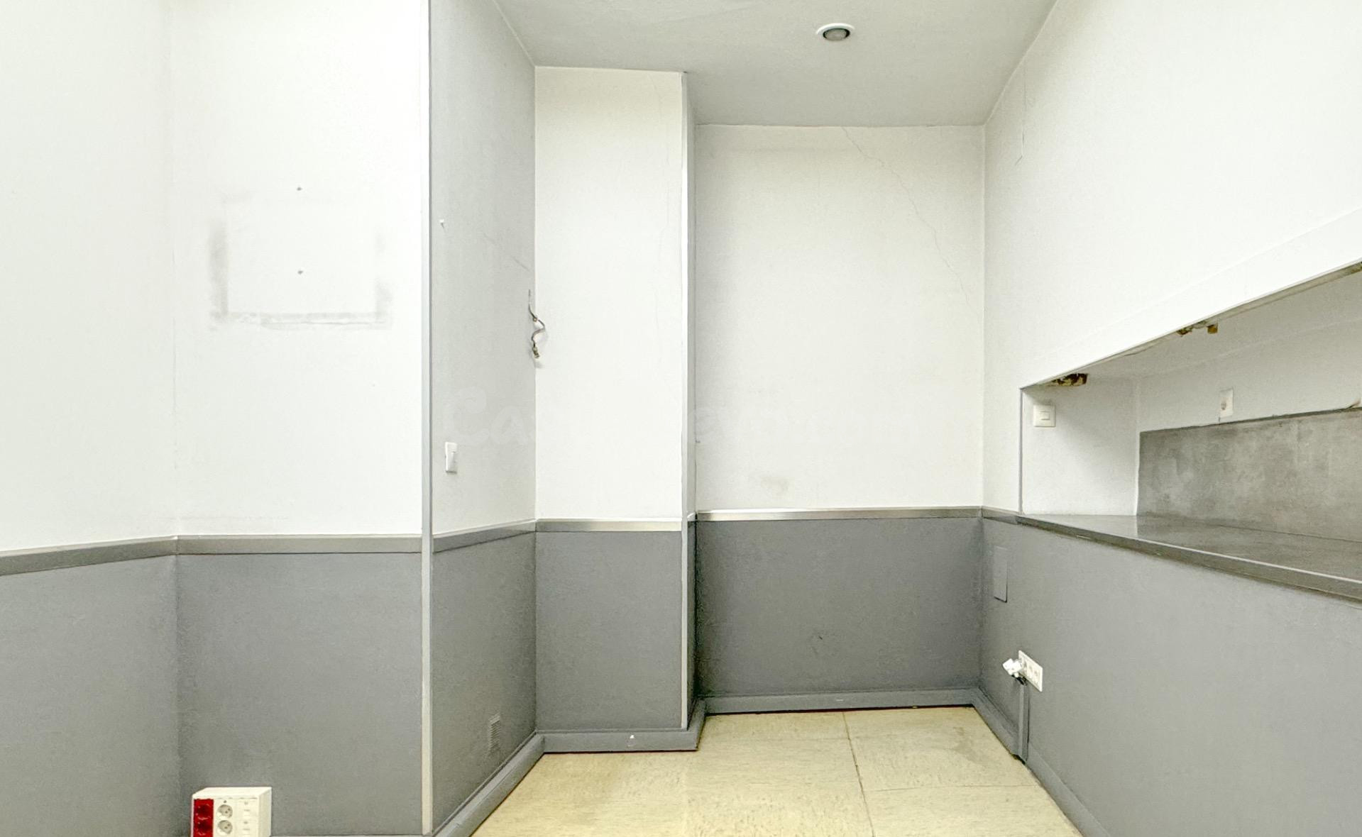 Local comercial 75m² en venta - Antiguo - foto 5