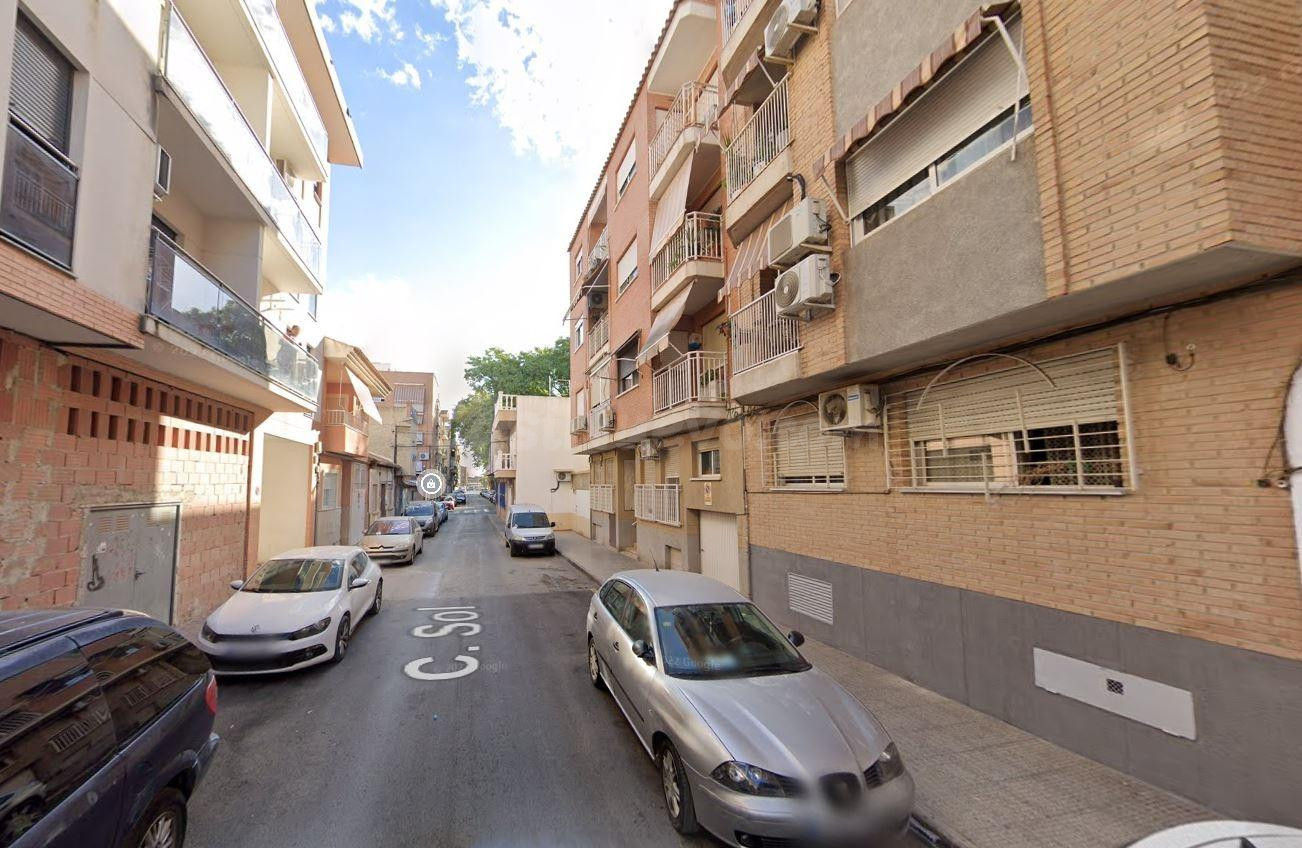 Se vende piso OKUPA en Murcia (Murcia). - foto 2