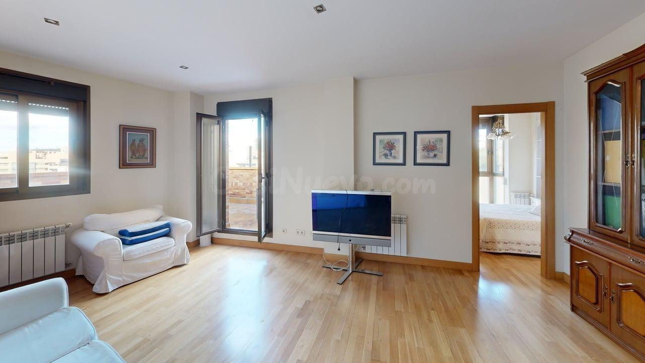 Ático 1 habitación 114m² en alquiler - Valdezarza - foto 4