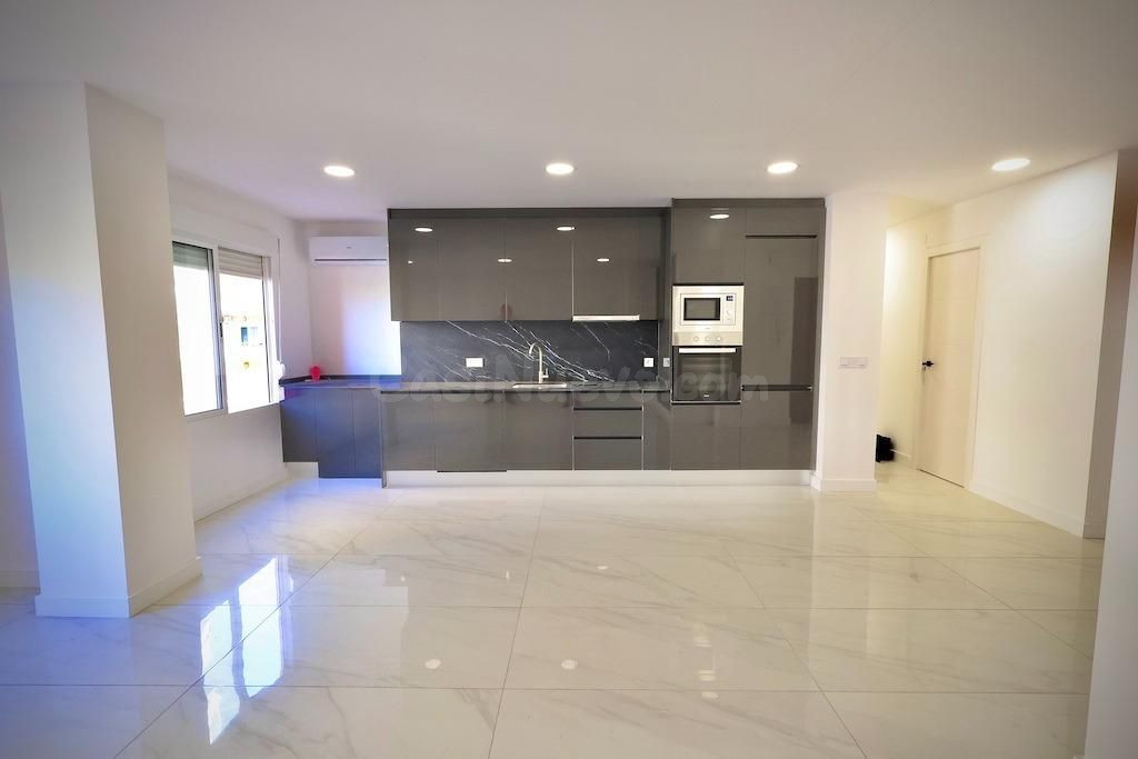 Apartamento 3 habitaciones 104m² en venta - Centro - foto 2