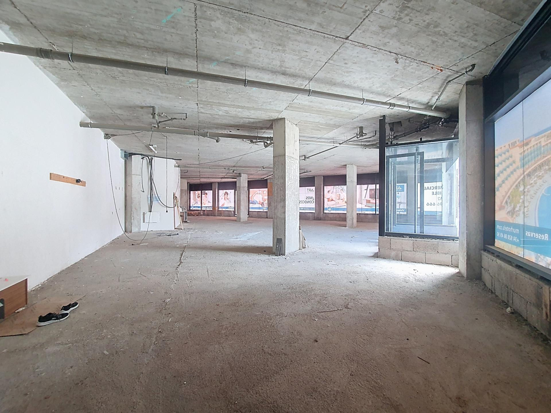 Local comercial 397m² en alquiler - Mesa y López - foto 3