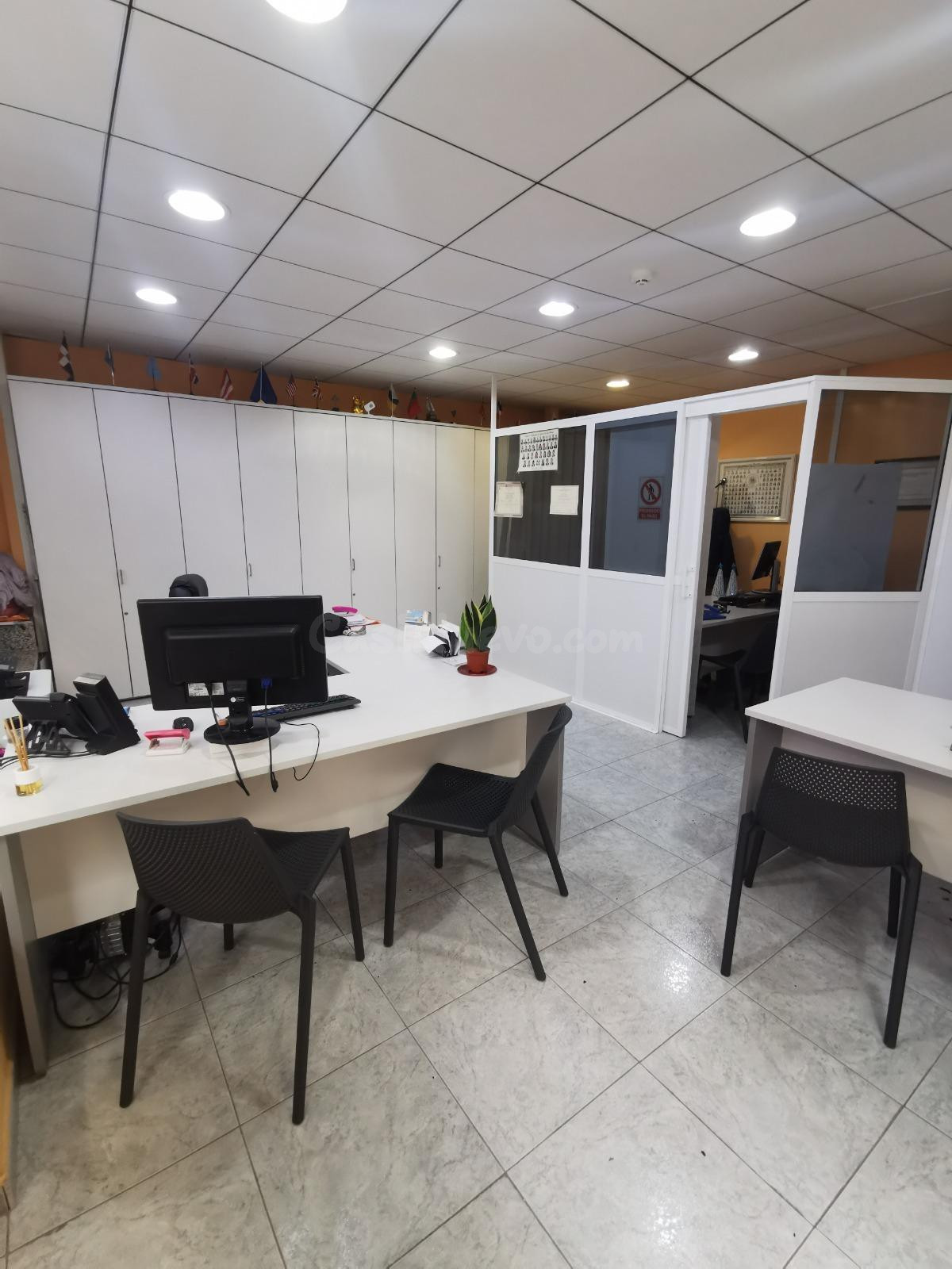 Local comercial 1 habitación 75m² en venta - Mesa y López - foto 3