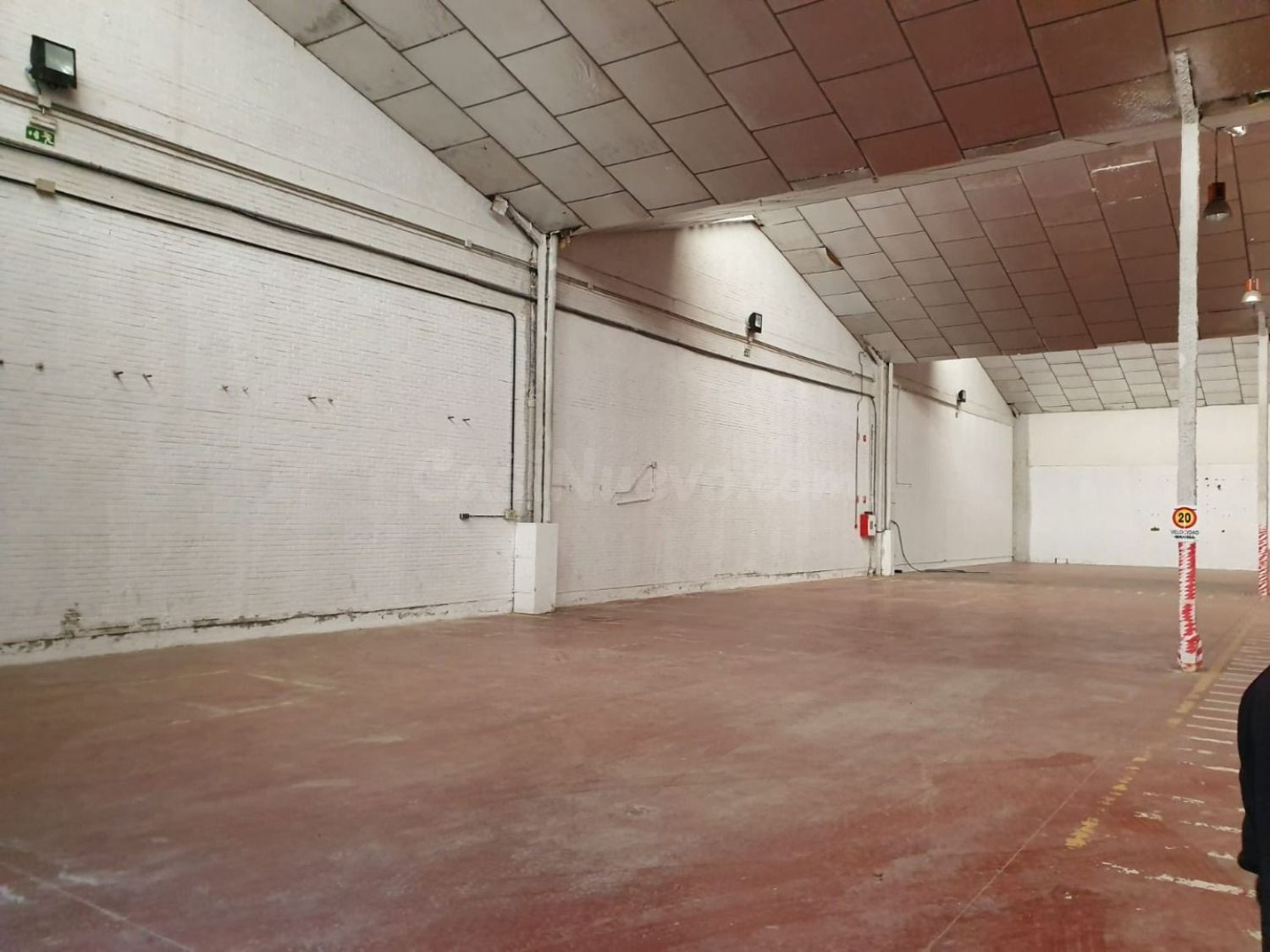 NAVE EN ALQUILER EN EL POLÍGONO CALONGE - foto 2