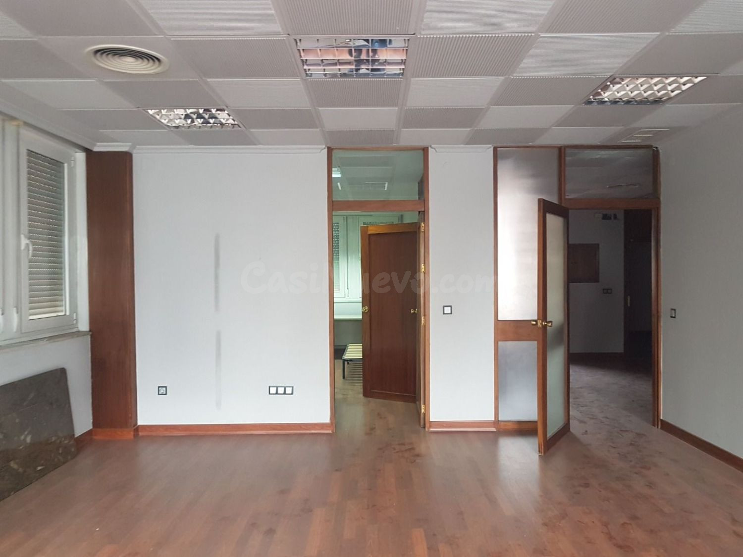 Oficina 150m² en alquiler - El Porvenir - foto 3