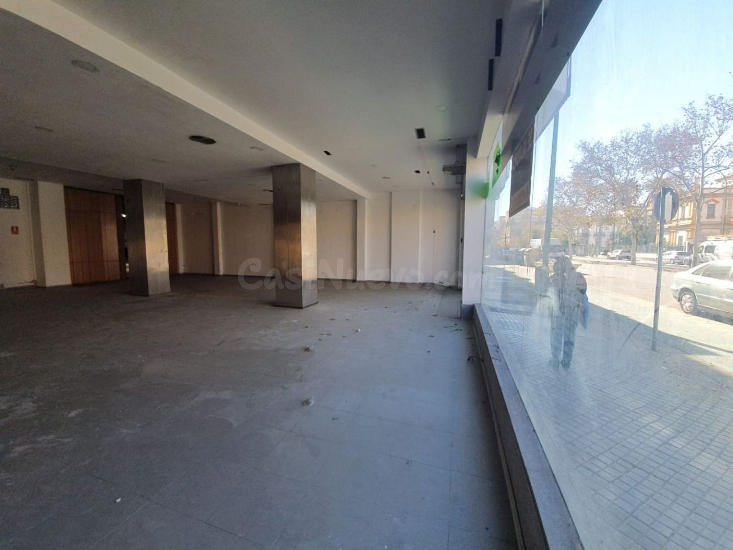 Local comercial 260m² en alquiler - Gran Plaza - Marqués de Pickman - Ciudad Jardín