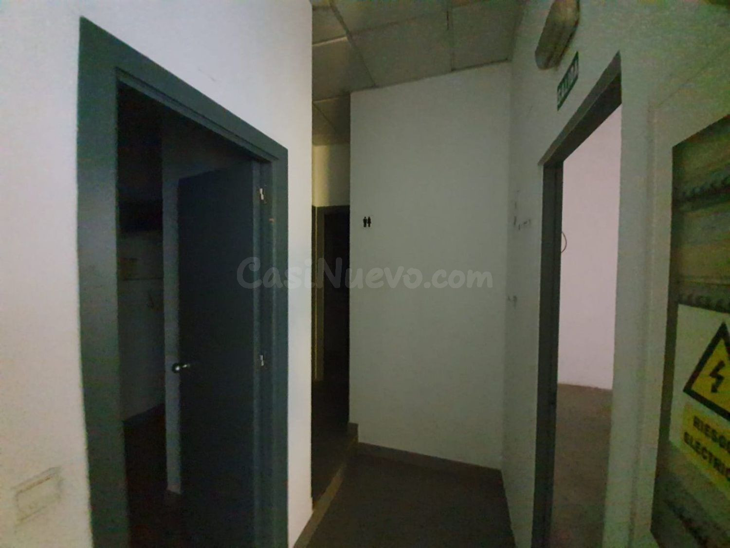 Local comercial 371m² en alquiler - Avenida de las Ciencias - foto 4