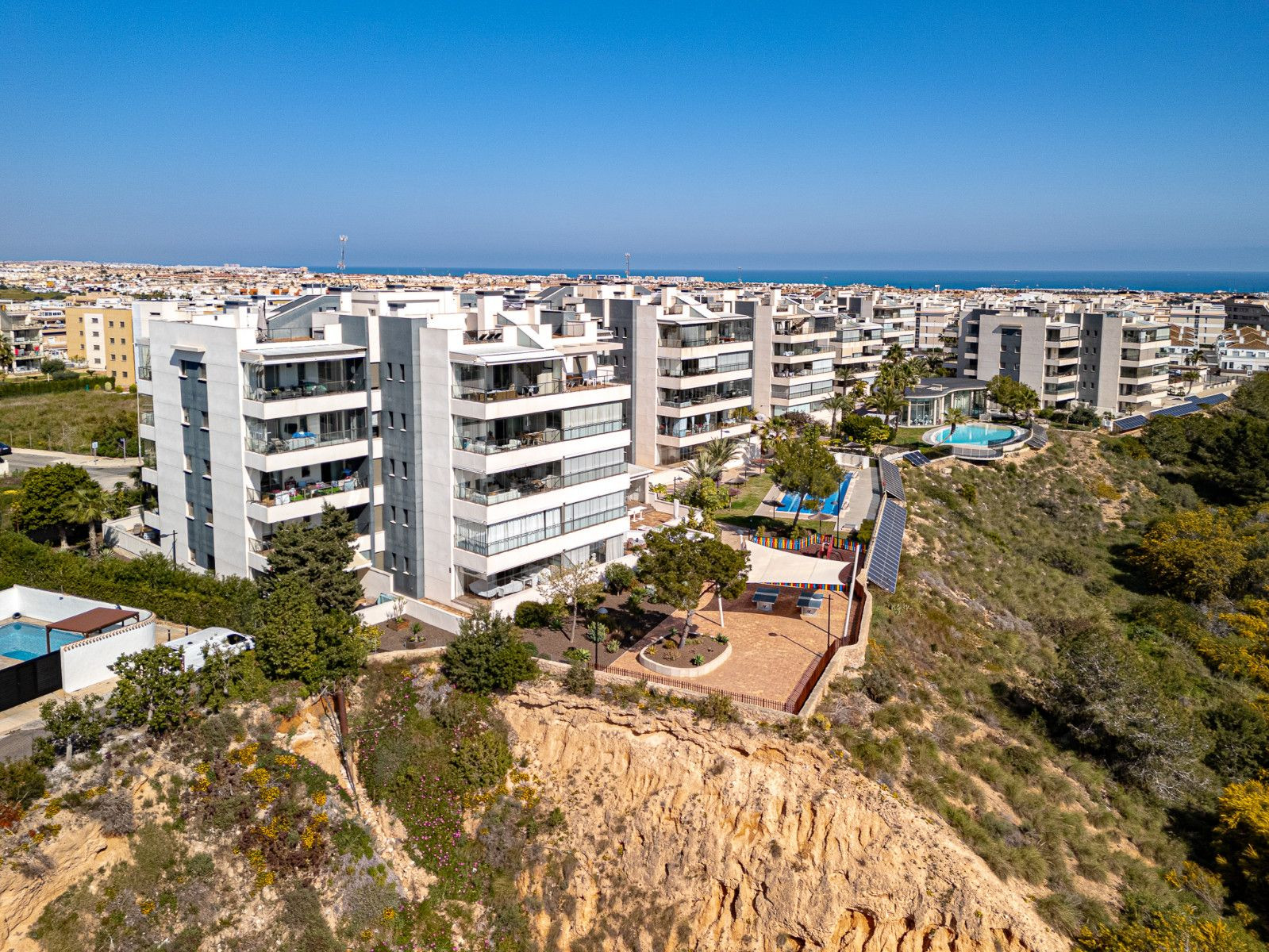 ✨Apartamento de 3 dormitorios 2 baños ( lomas de Cabo Roig ) - foto 4