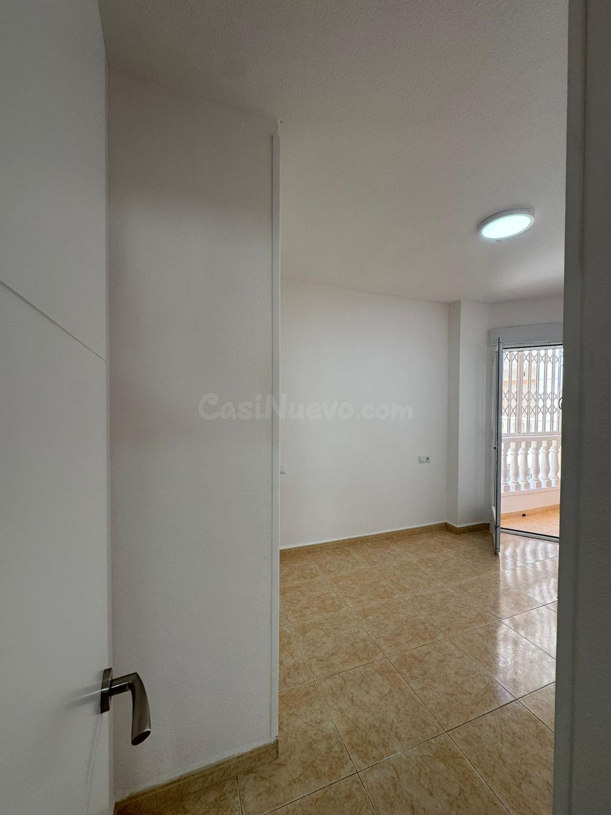 PISO DE 1 HAB 1 BAÑO REFORMADO A 450 METROS DE LA PLAYA DEL  - foto 5