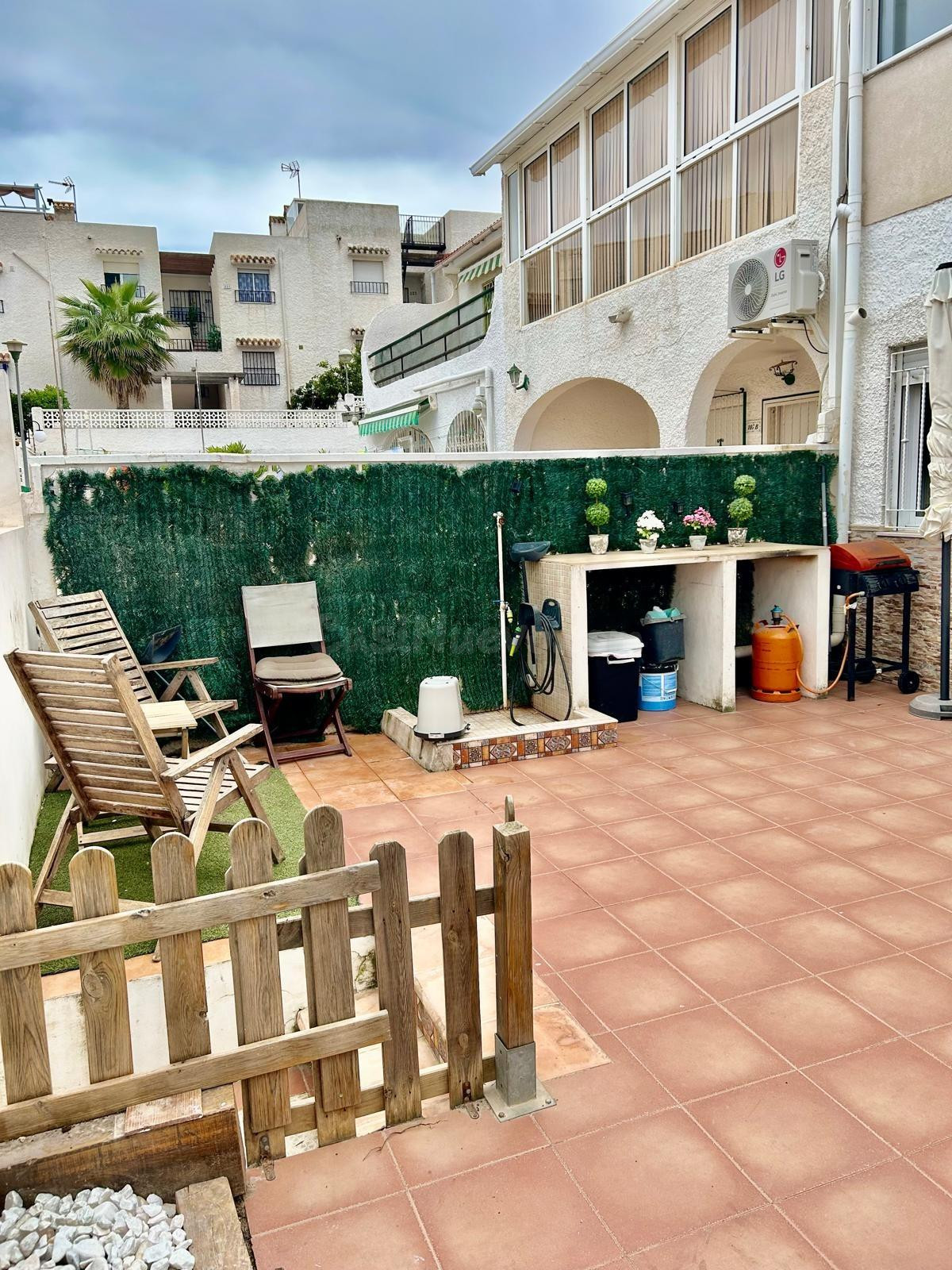 BUNGALOW BAJO EN CABO CERVERA DE 2 HAB 1 BAÑO Y AMPLIO PATIO REFORMADO - foto 3