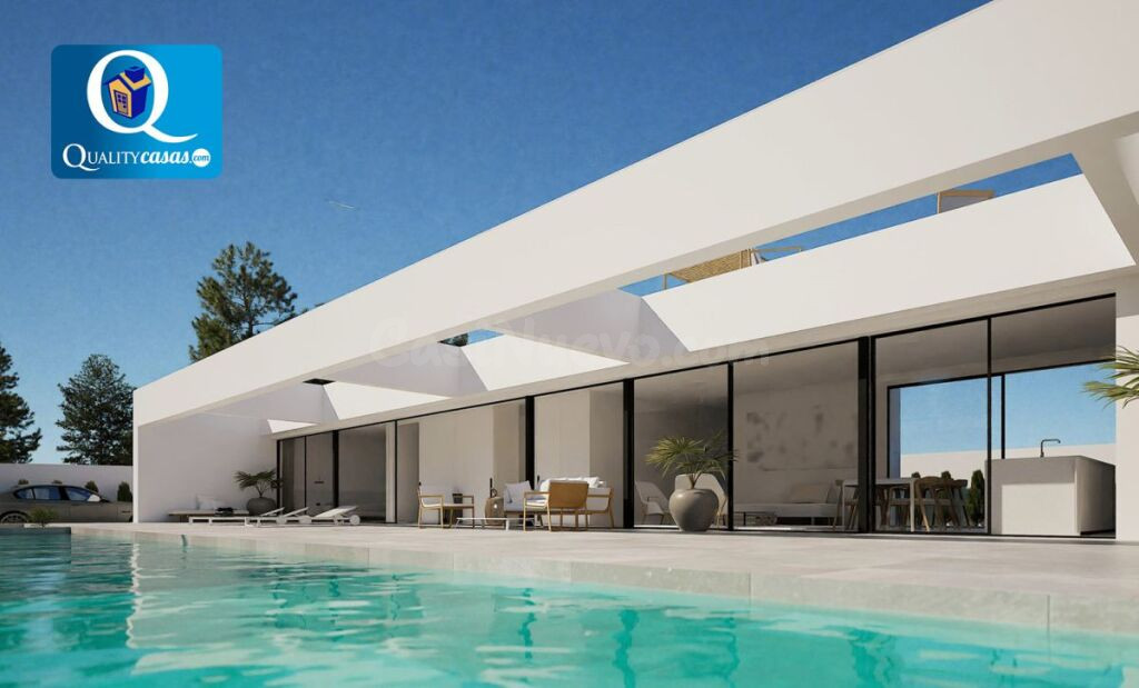 Casa-Chalet en Venta en Villamartin Alicante Ref: 38167R