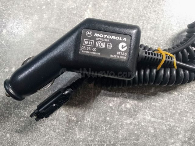 Cargador de Motorola V535 Coche