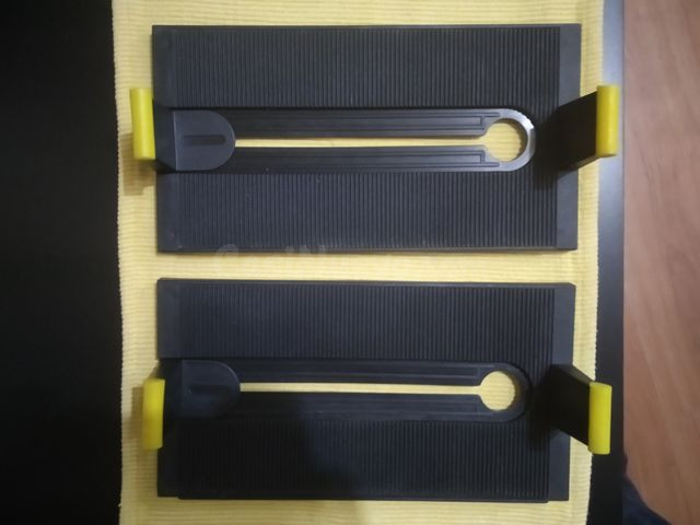 2 Soportes Regulables, juegos,CD's,DVD'S,Libros