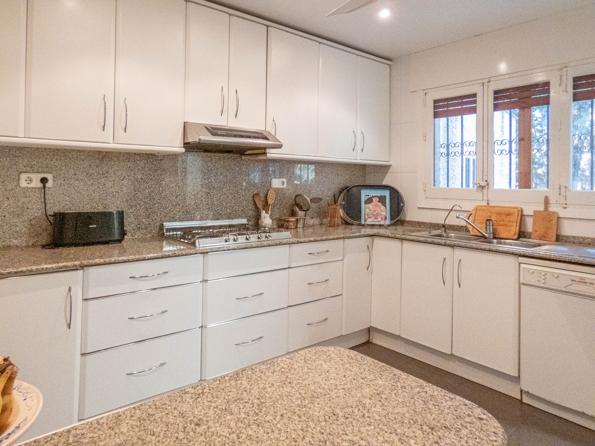 Villa 6 habitaciones 268m² en venta - Campoamor - foto 4