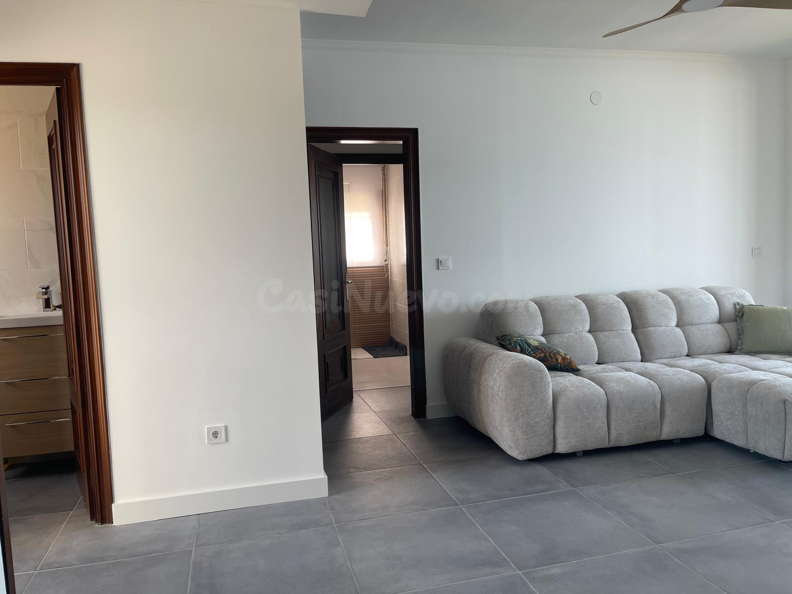 APARTAMENTO REFORMADO CON ESPECTACULARES VISTAS A LA BAHÍA DE ROSES - foto 5