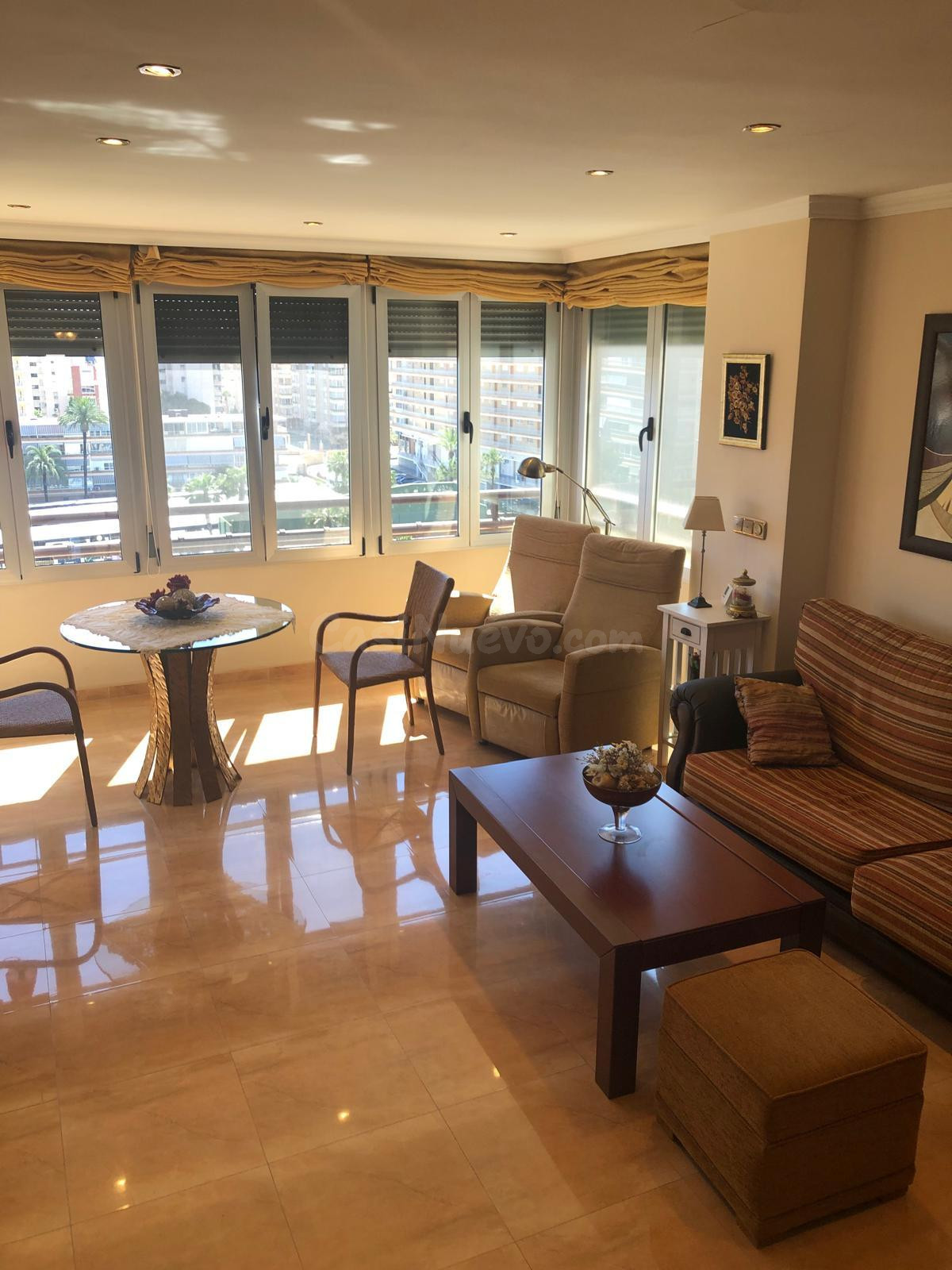 Piso de 4 habitaciones con garaje y piscina en Playa de San Juan - foto 4