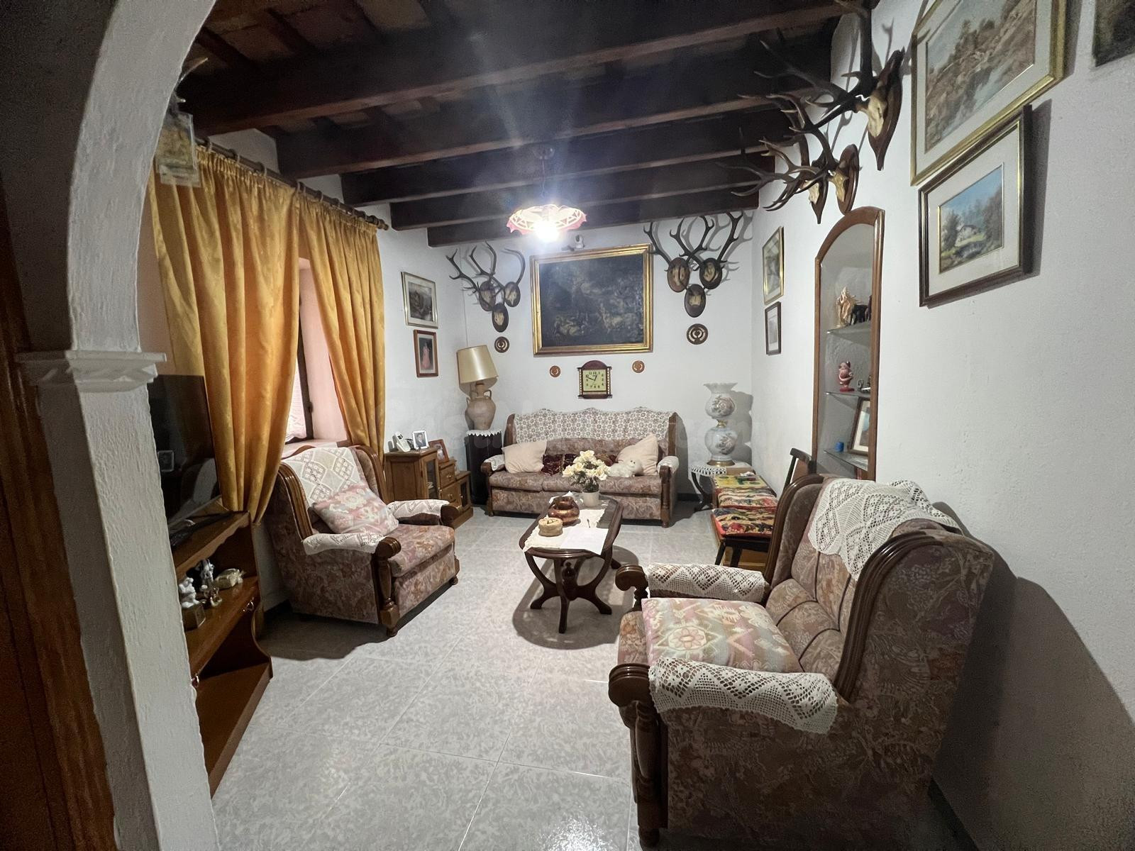 E. 🏡✨ ¡Magnífica vivienda en pleno corazón de Hornachuelos!  - foto 3