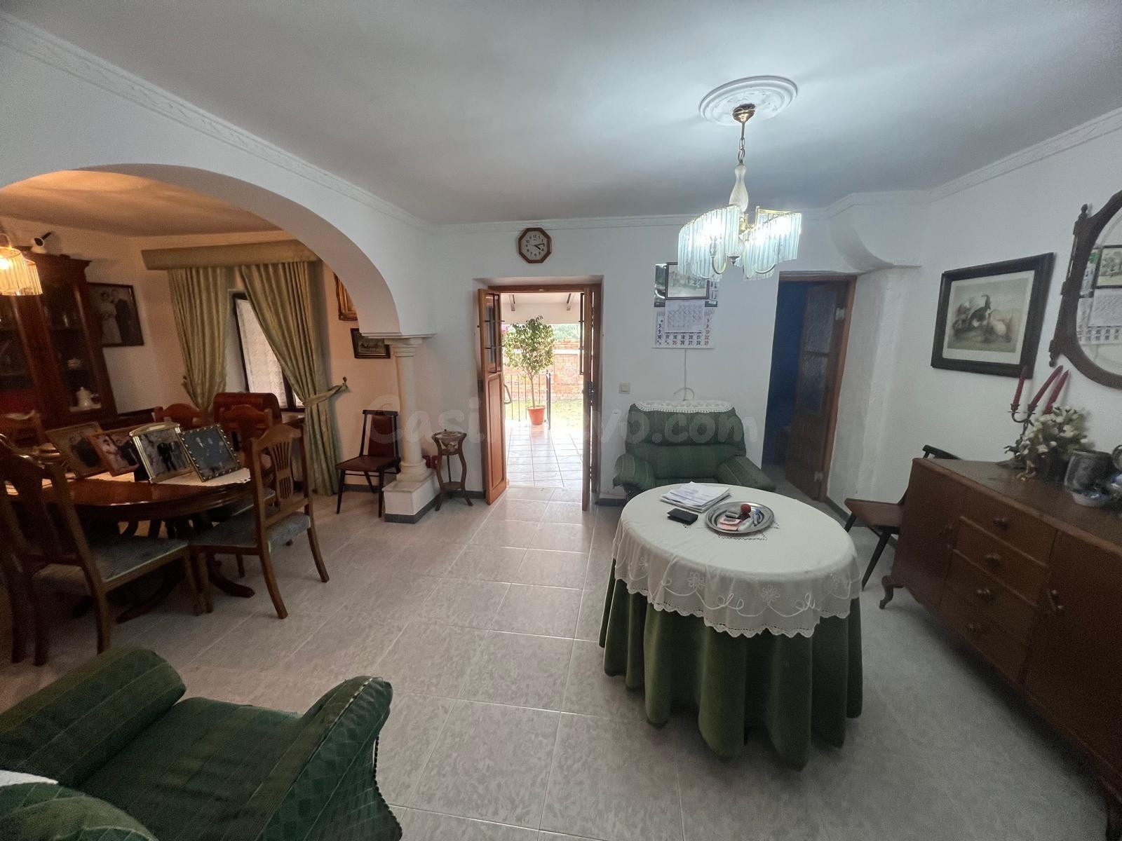 E. 🏡✨ ¡Magnífica vivienda en pleno corazón de Hornachuelos!  - foto 4
